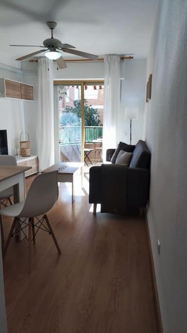 Superbe Appartement Pres De La Plage! ซานตาโปลา ภายนอก รูปภาพ