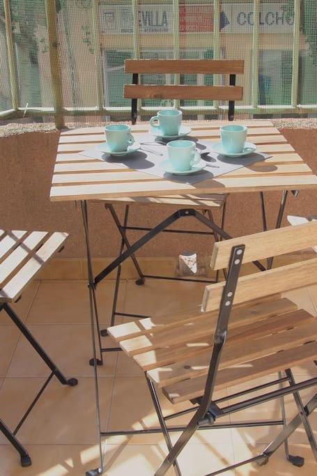 Superbe Appartement Pres De La Plage! ซานตาโปลา ภายนอก รูปภาพ