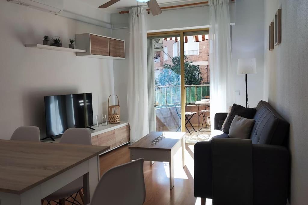Superbe Appartement Pres De La Plage! ซานตาโปลา ภายนอก รูปภาพ