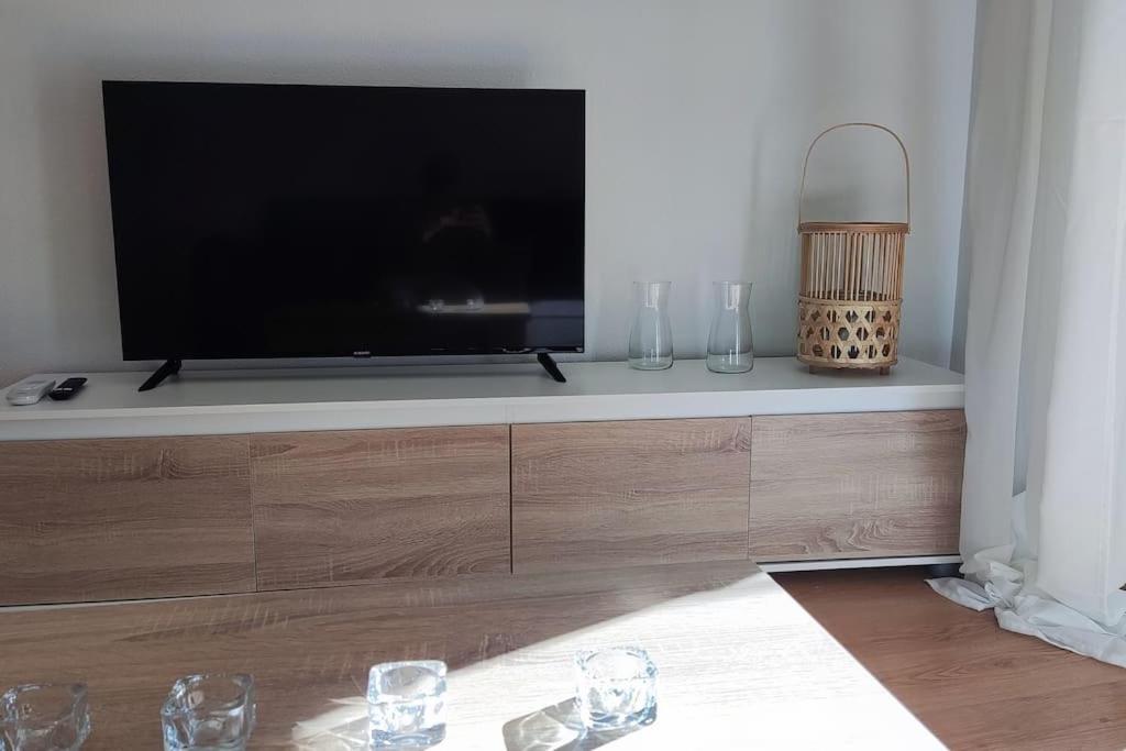 Superbe Appartement Pres De La Plage! ซานตาโปลา ภายนอก รูปภาพ