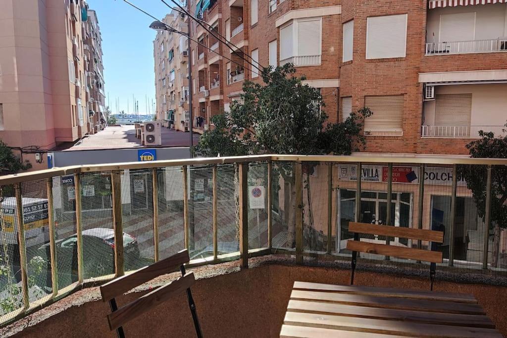 Superbe Appartement Pres De La Plage! ซานตาโปลา ภายนอก รูปภาพ