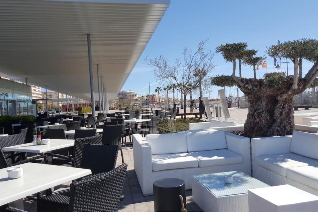 Superbe Appartement Pres De La Plage! ซานตาโปลา ภายนอก รูปภาพ
