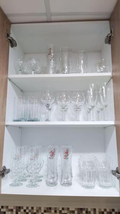 Superbe Appartement Pres De La Plage! ซานตาโปลา ภายนอก รูปภาพ