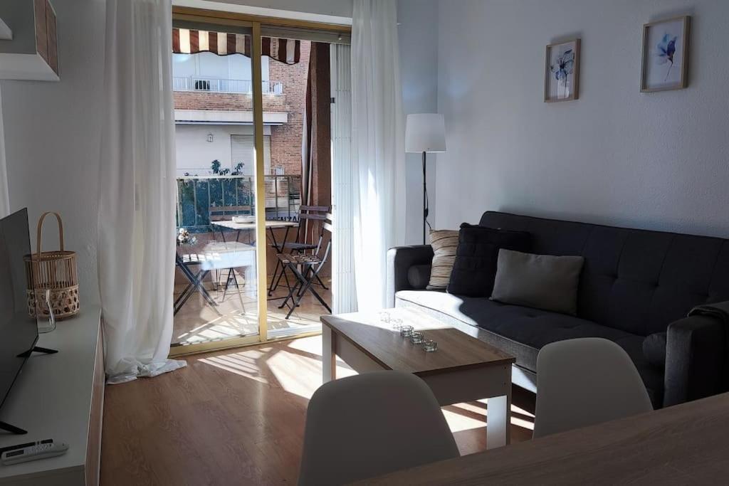Superbe Appartement Pres De La Plage! ซานตาโปลา ภายนอก รูปภาพ