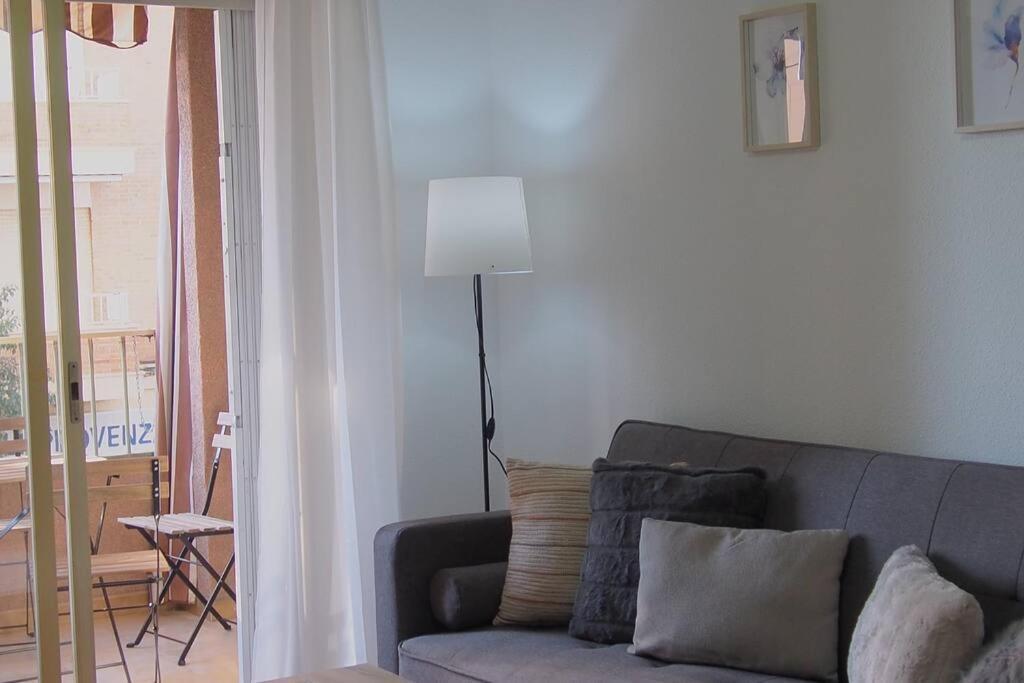 Superbe Appartement Pres De La Plage! ซานตาโปลา ภายนอก รูปภาพ