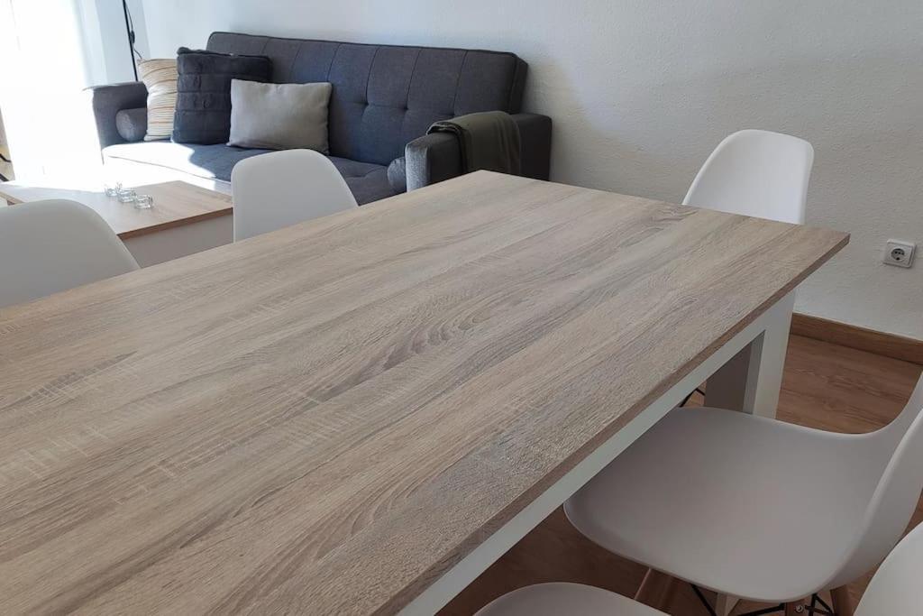 Superbe Appartement Pres De La Plage! ซานตาโปลา ภายนอก รูปภาพ